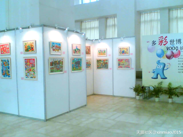 画廊挂画新展览材料：可拆装书画展架广告门型展架，铝合金展架带射灯